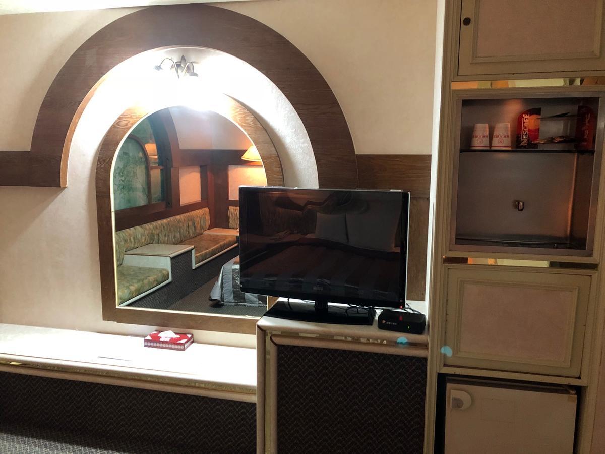 Cyue Chao Hotel Taoyuan Exteriör bild